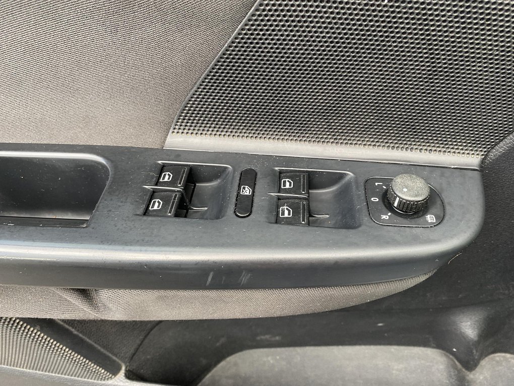 Volkswagen Golf 1.6 TDi 