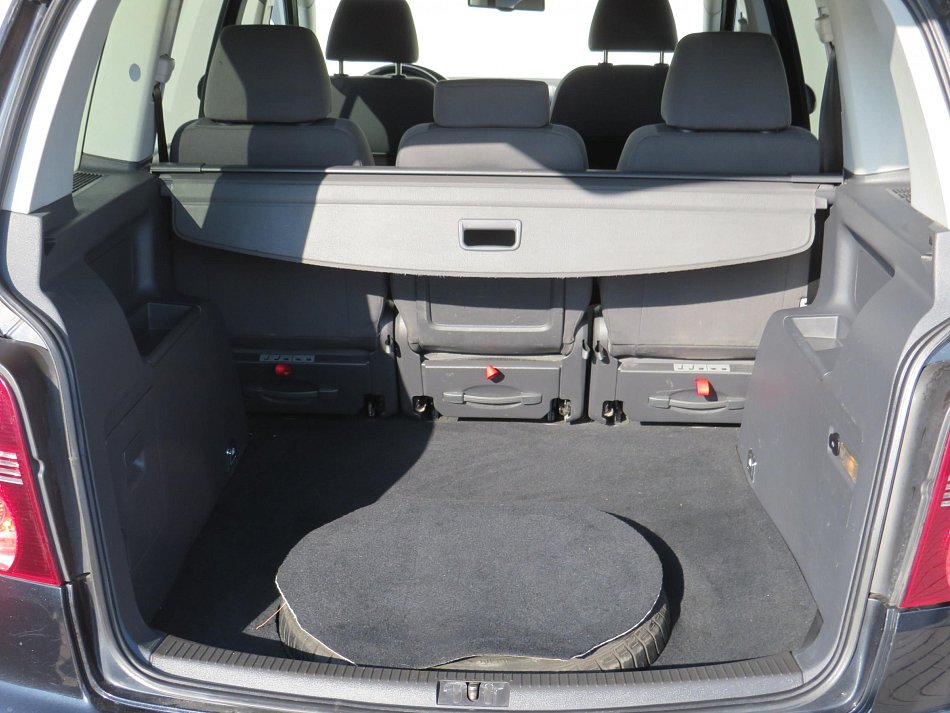 Volkswagen Touran 2.0 TDi Highline