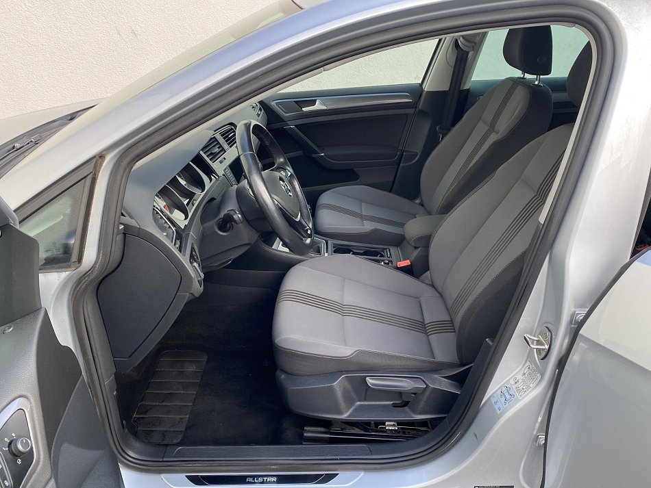 Volkswagen Golf 1.6 TDi Allstar