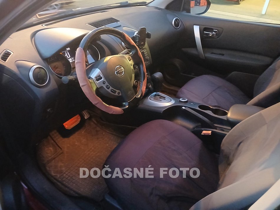 Nissan Qashqai 2.0i  4x4, LPG