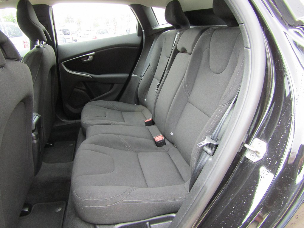 Volvo V40 2.0D 