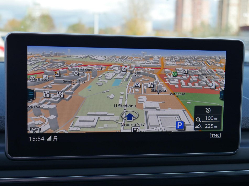 Audi A4 2.0 TDi S-line Quattro