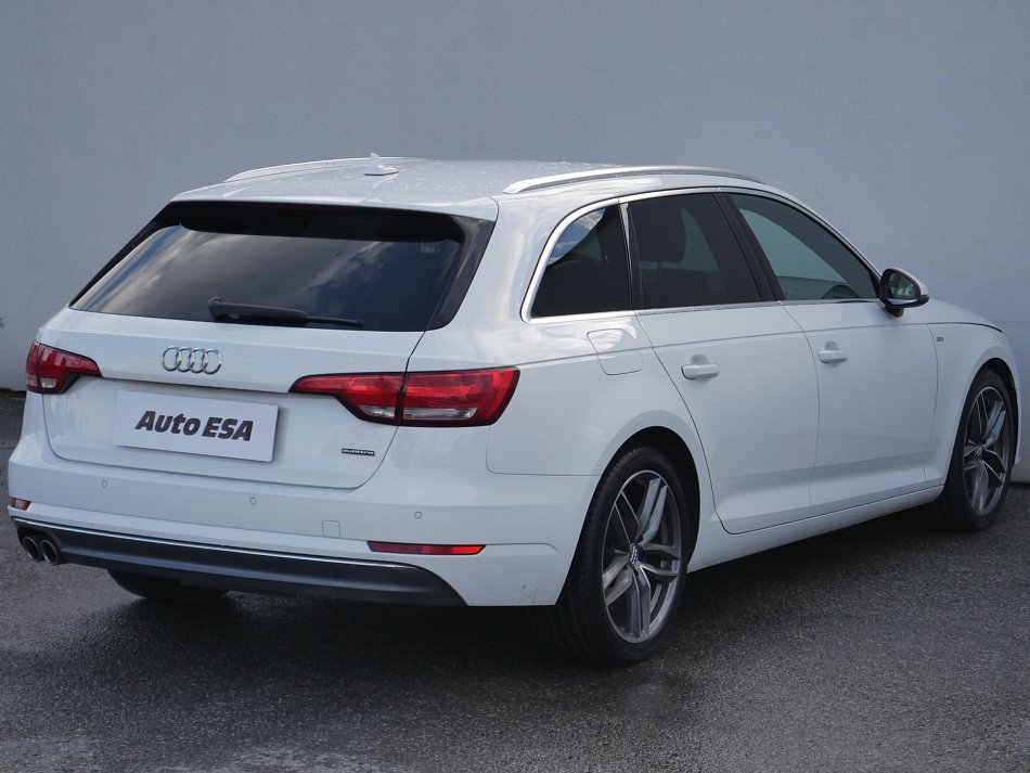 Audi A4 2.0 TDi S-line Quattro