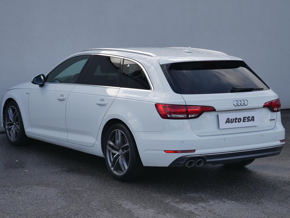 Audi A4 2.0 TDi S-line Quattro