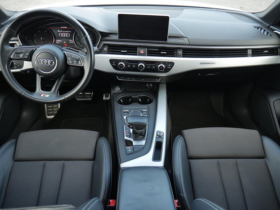 Audi A4 2.0 TDi S-line Quattro
