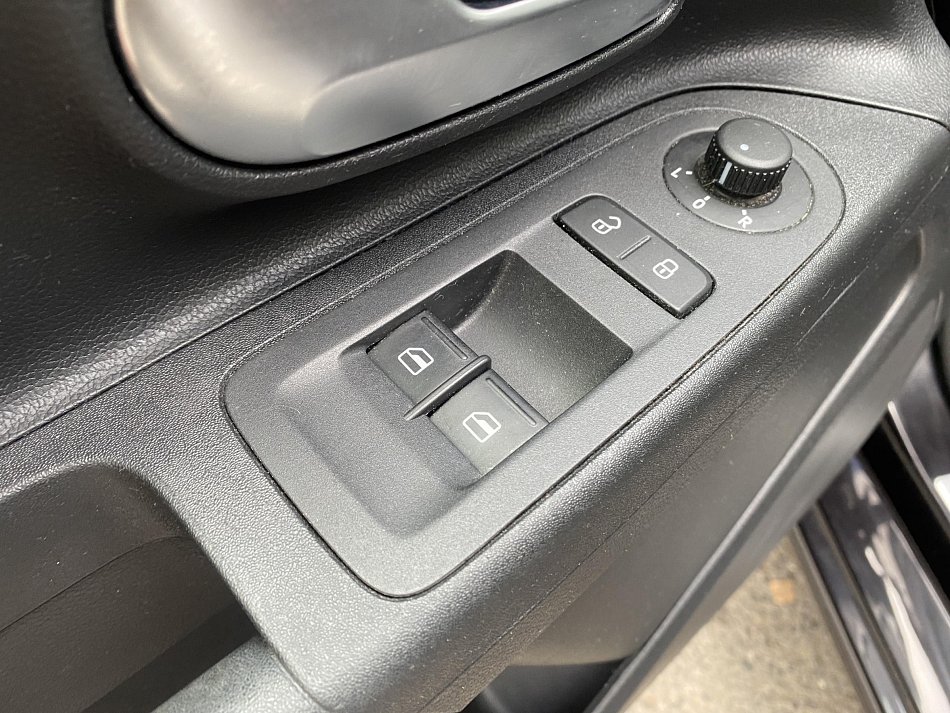 Volkswagen Up! 1.0 MPi Sound