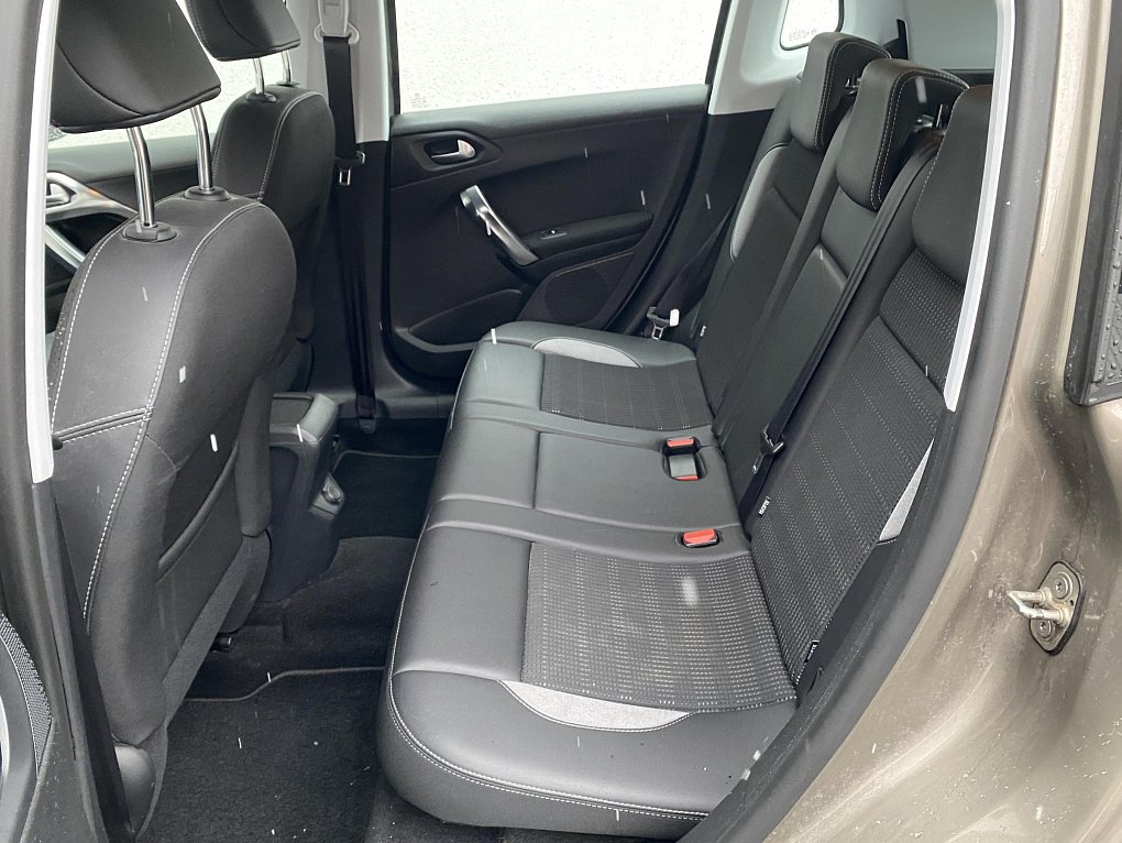 Peugeot 2008 1.6 HDi Allure