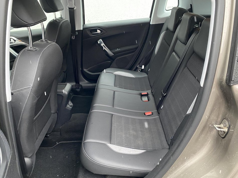 Peugeot 2008 1.6 HDi Allure