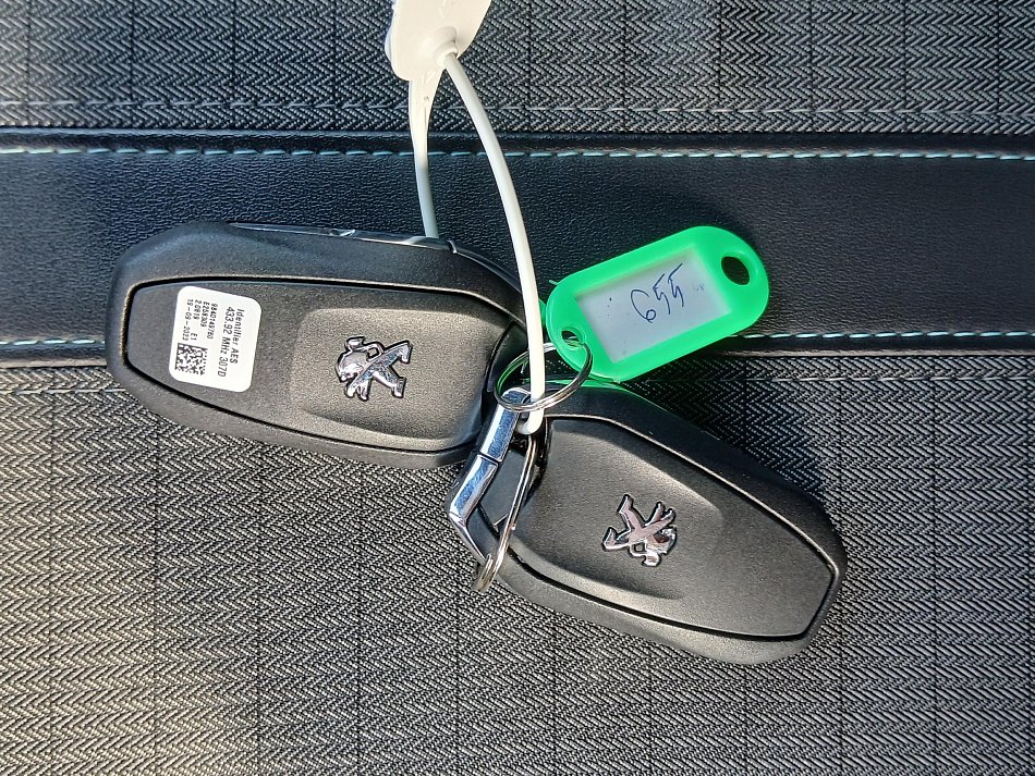 Peugeot 2008 1.2 PT Allure