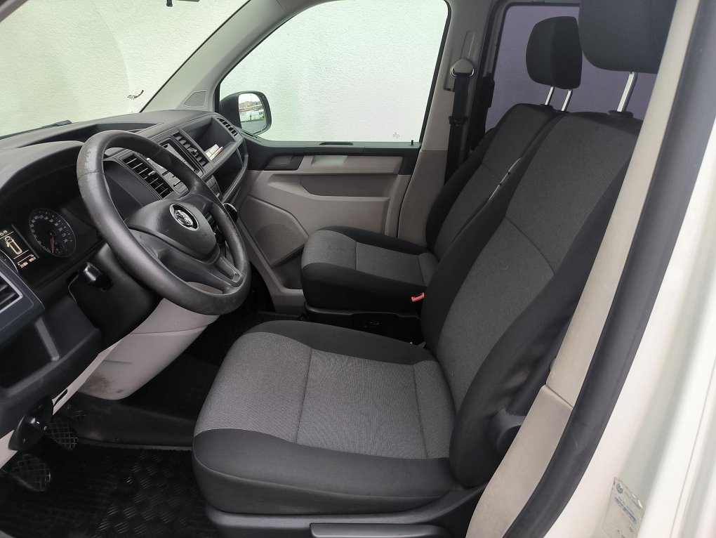 Volkswagen Transporter 2.0TDi  T6 L2 9míst