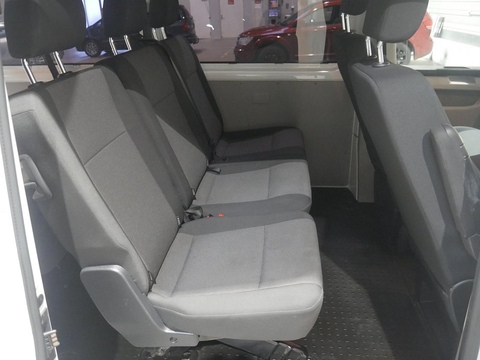 Volkswagen Transporter 2.0TDi  T6 L2 9míst