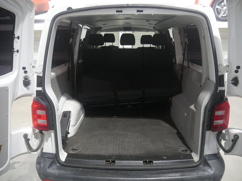 Volkswagen Transporter 2.0TDi  T6 L2 9míst