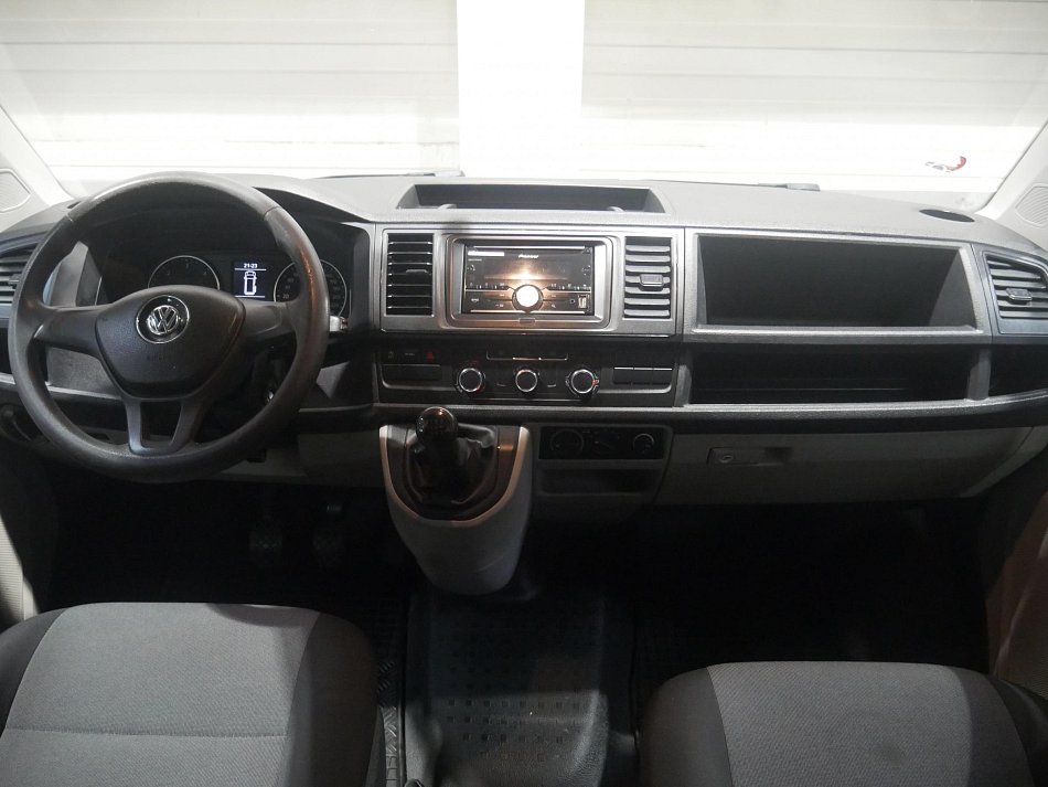 Volkswagen Transporter 2.0TDi  T6 L2 9míst