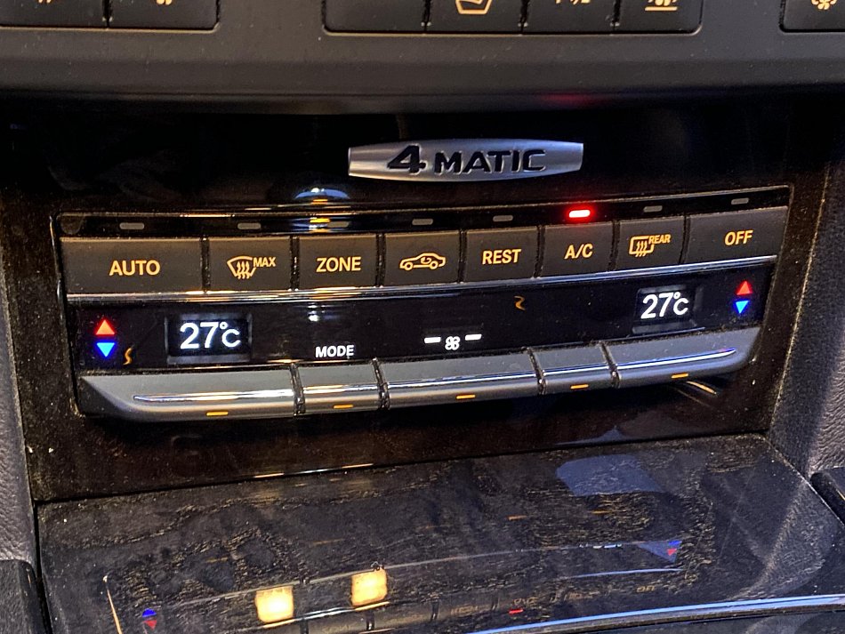 Mercedes-Benz Třída E 3.0 CDi Avantgarde E350, 4M