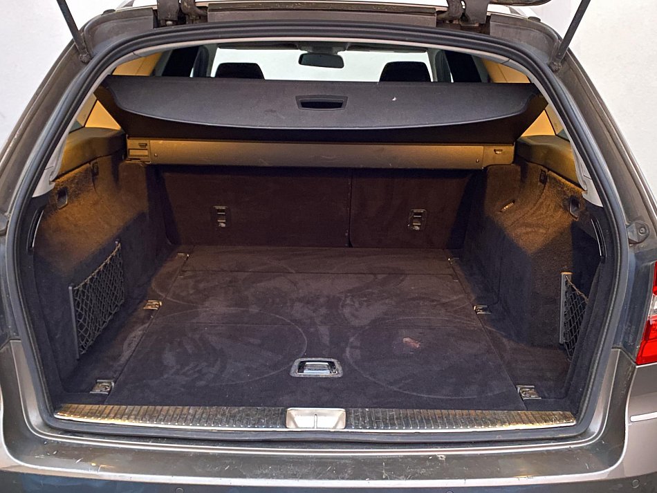 Mercedes-Benz Třída E 3.0 CDi Avantgarde E350, 4M