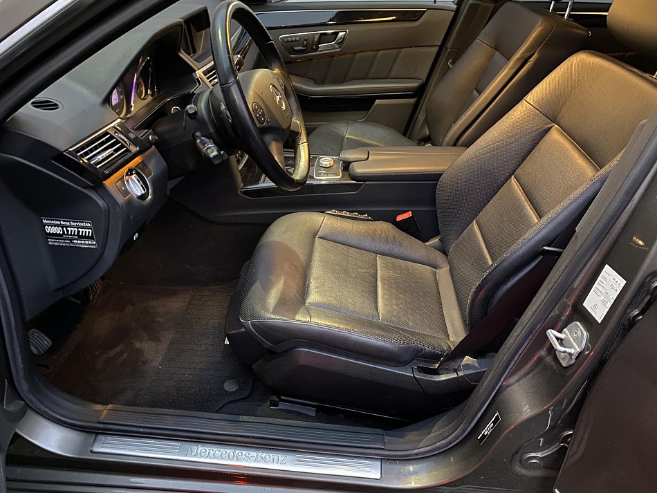 Mercedes-Benz Třída E 3.0 CDi Avantgarde E350, 4M