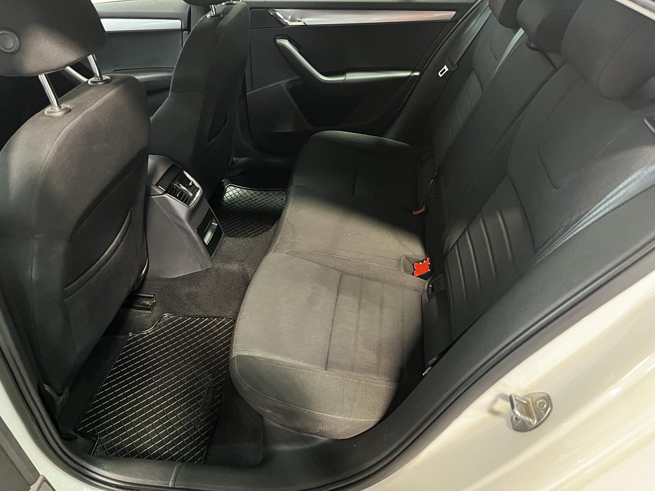 Škoda Octavia III 1.6 TDI Style