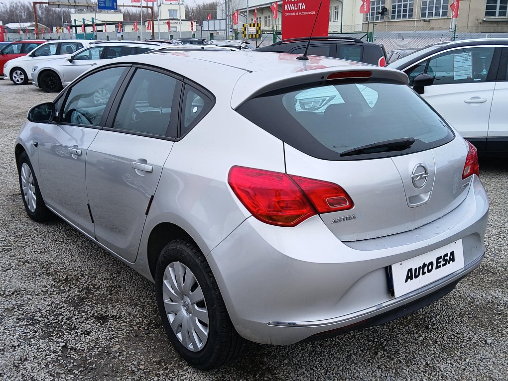 Opel Astra 1.6 CDTi 