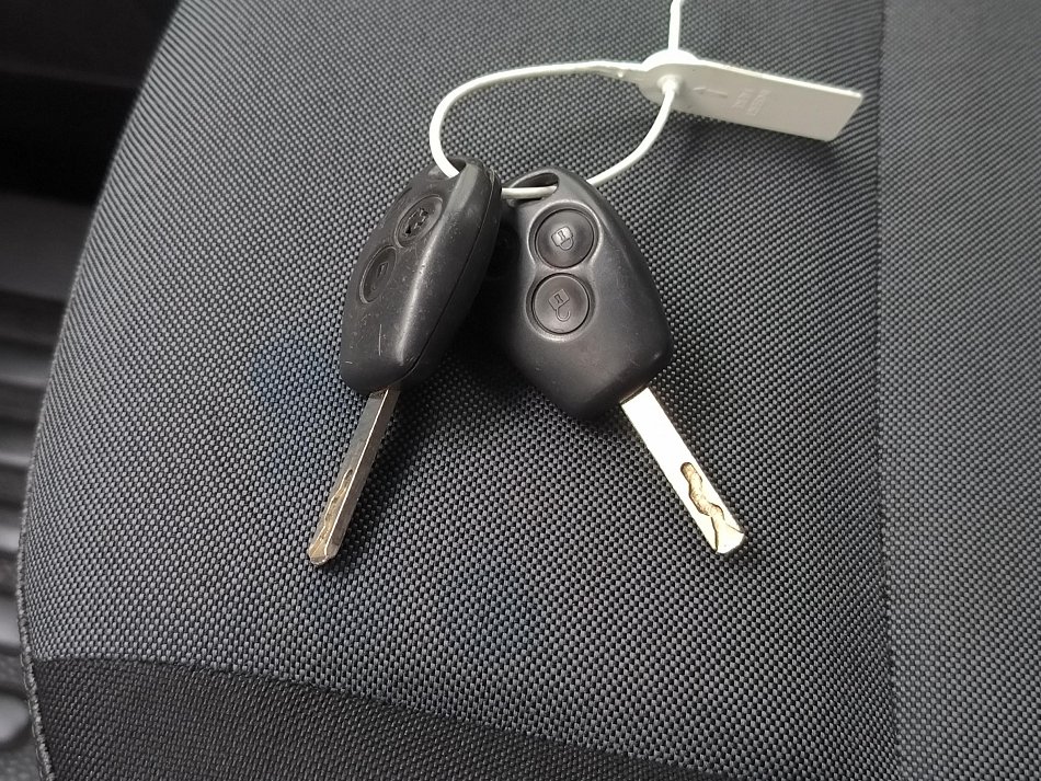 Renault Master 2.3dCi  L1H1 5míst