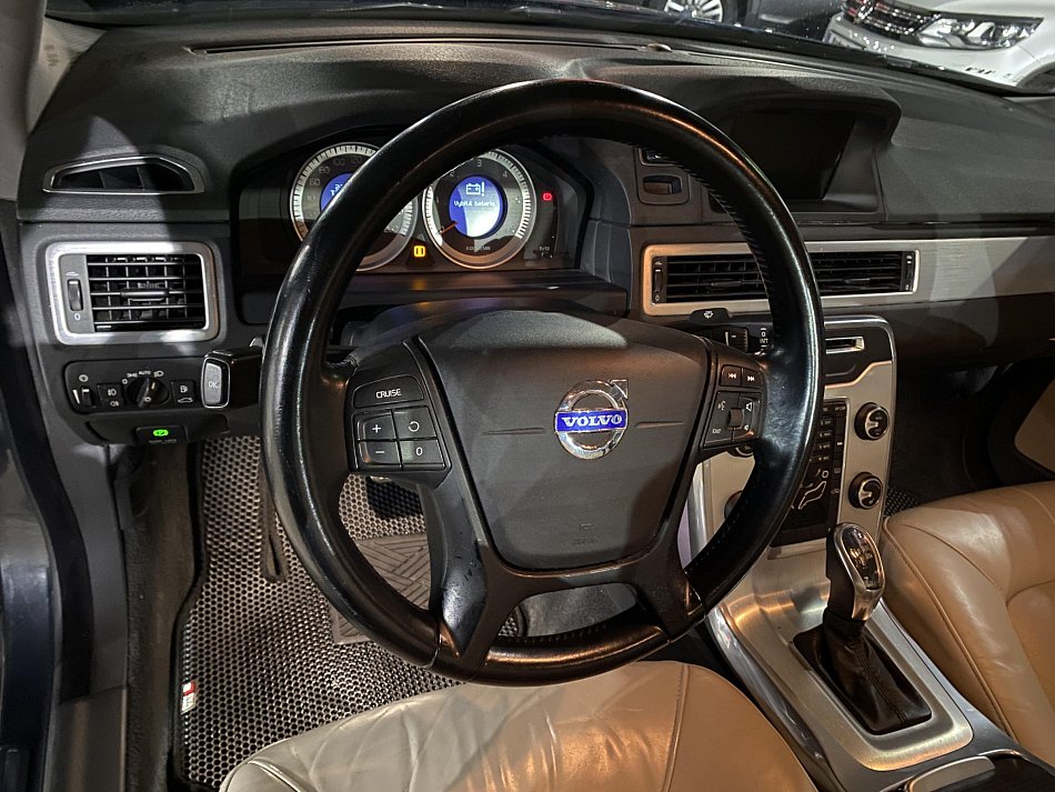 Volvo S80 2.4 D5 Momentum AWD