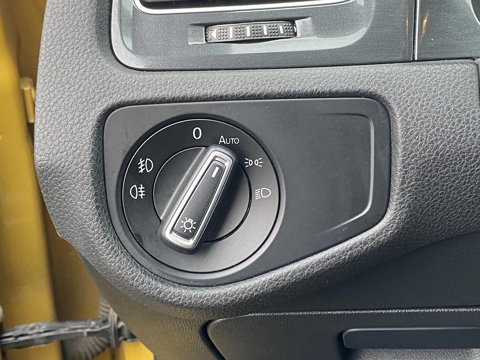 Volkswagen Golf 1.0 TSI 