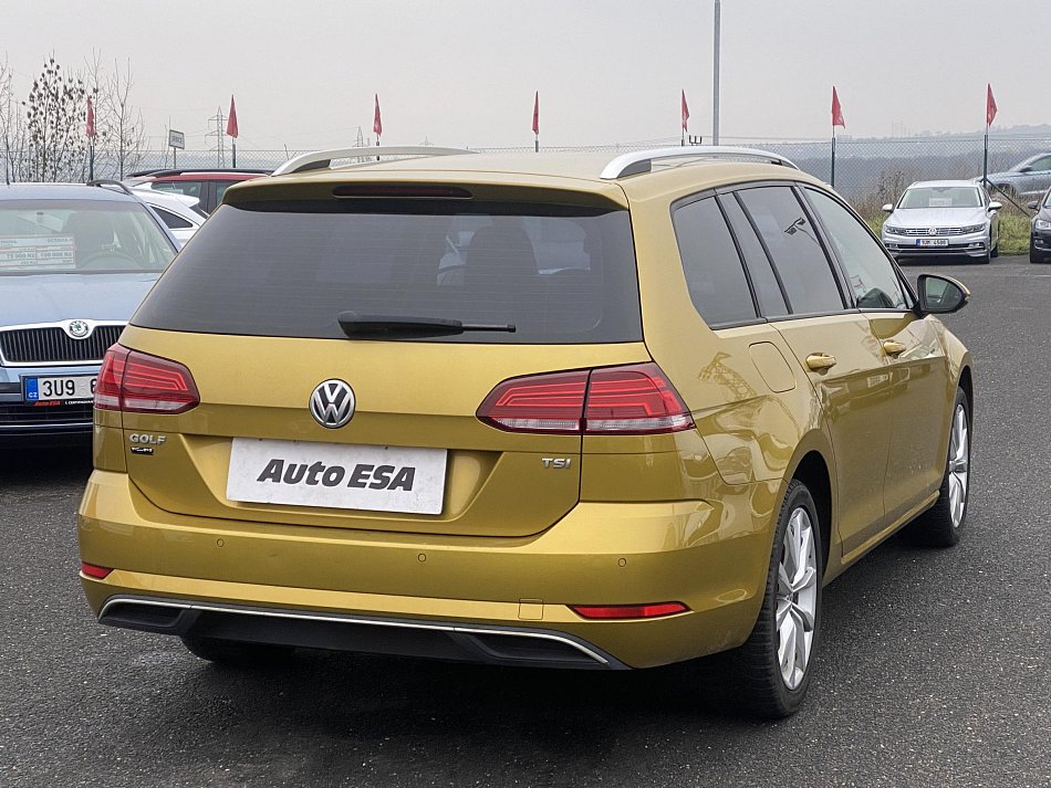 Volkswagen Golf 1.0 TSI 