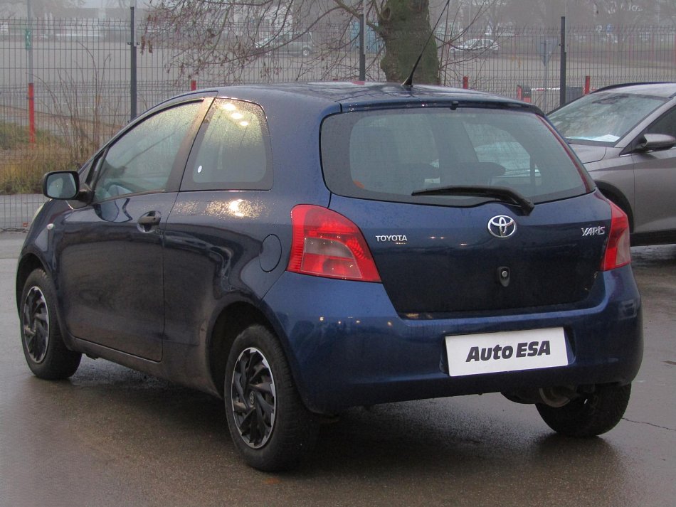Toyota Yaris 1.0i 