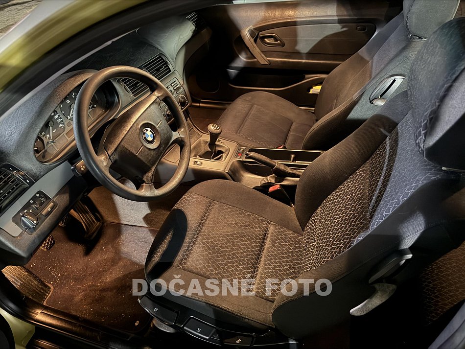 BMW Řada 3 1.8i 