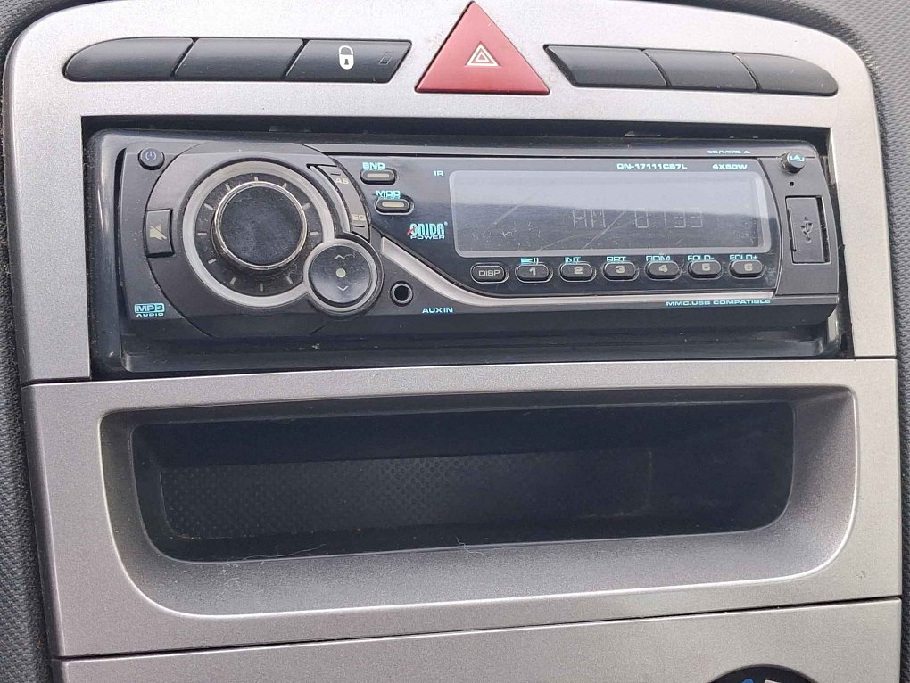 Peugeot 308 1.4i 