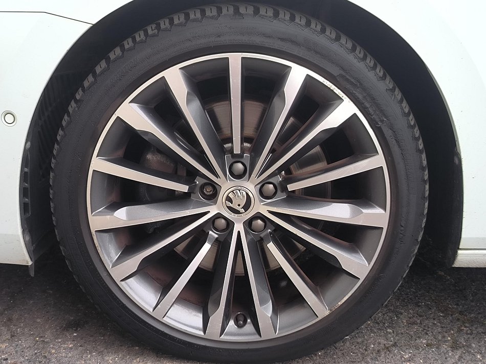 Škoda Superb III 2.0 TSi L&K 4x4