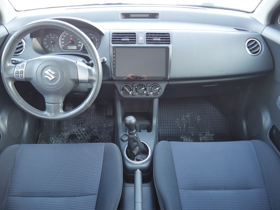 Suzuki Swift 1.3i  4x4