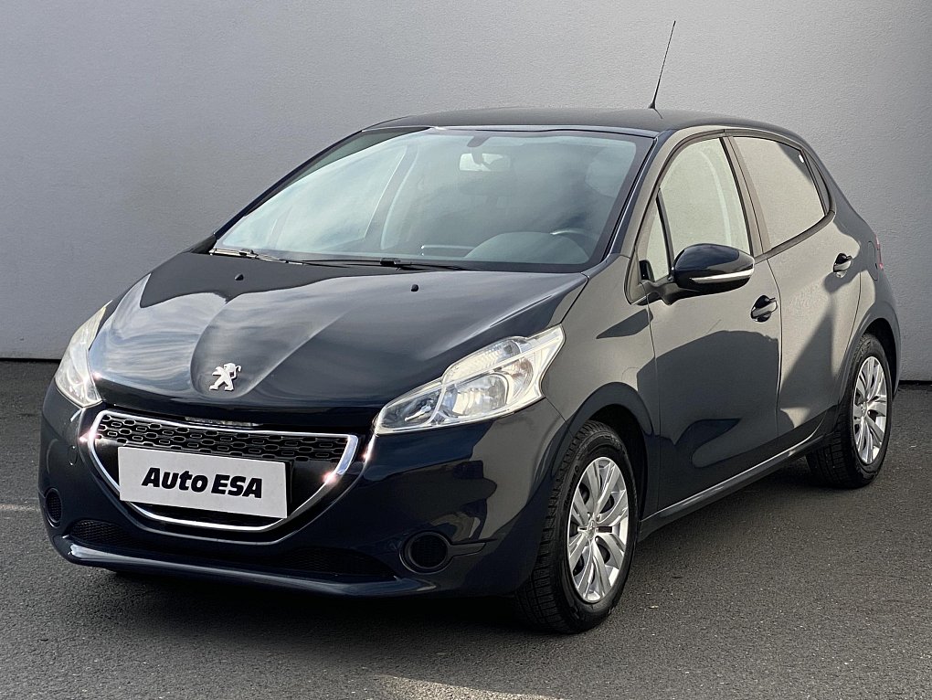 Peugeot 208 1.0 i 