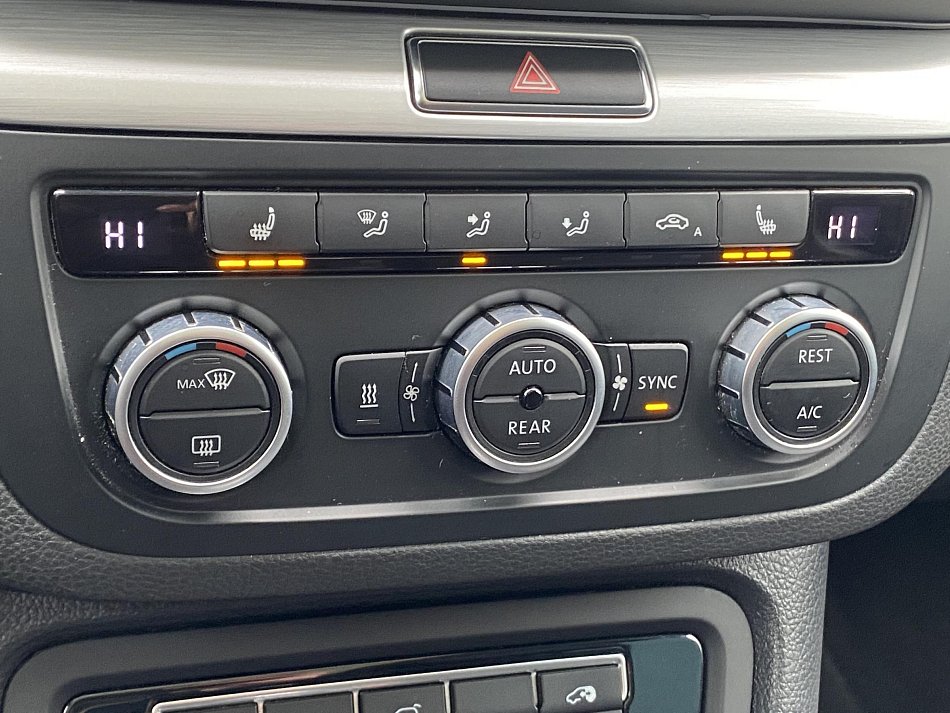 Volkswagen Sharan 2.0 TDi 