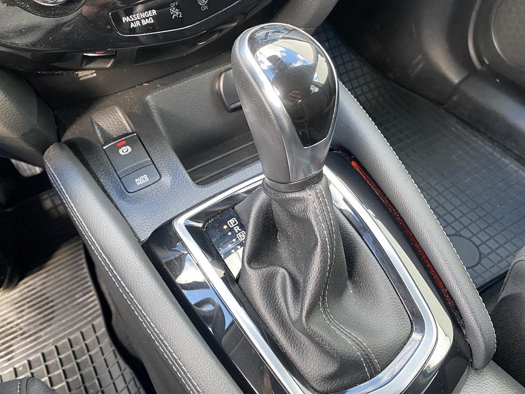 Nissan Qashqai 1.3 DiG-T N-Connecta