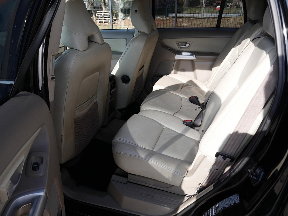 Volvo XC90 2.5 T  AWD 7míst