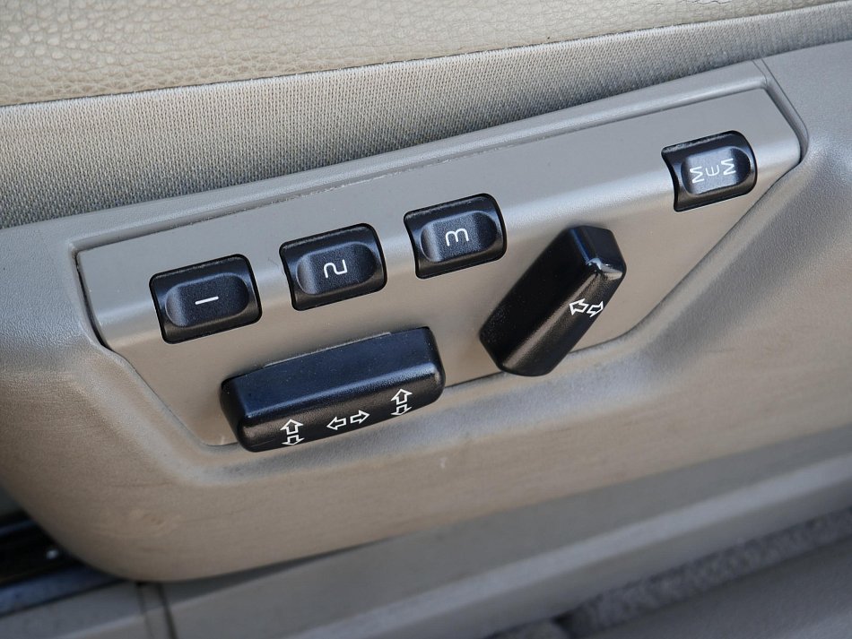 Volvo XC90 2.5 T  AWD 7míst