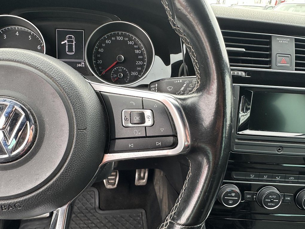 Volkswagen Golf 1.2TSI 