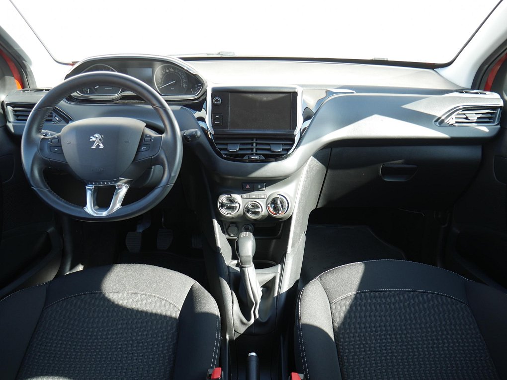 Peugeot 208 1.2PT 
