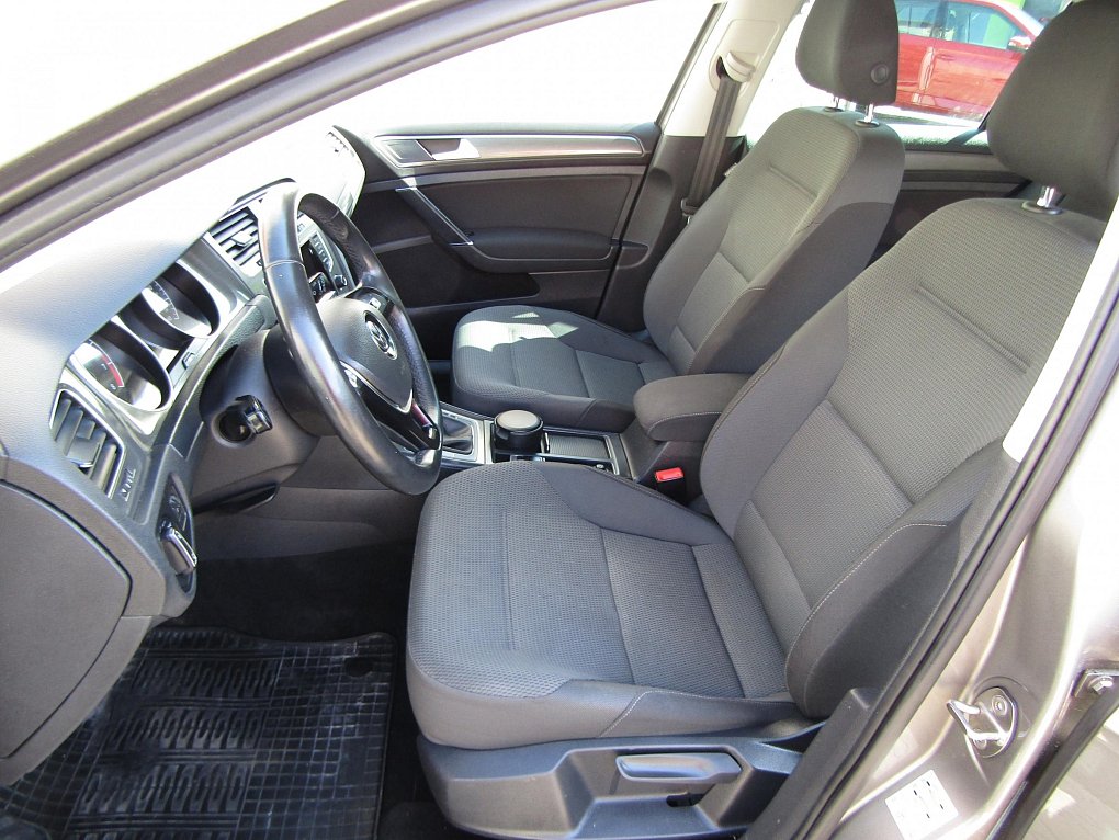 Volkswagen Golf 1.2 TSi Comfortline VII