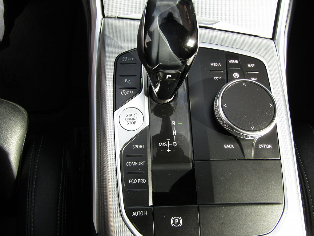 BMW Řada 3 2.0 D Sport Line 320d xDrive