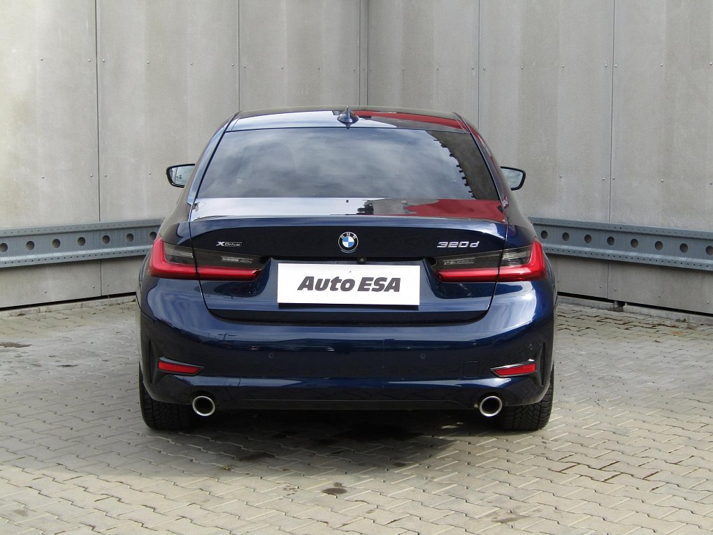 BMW Řada 3 2.0 D Sport Line 320d xDrive