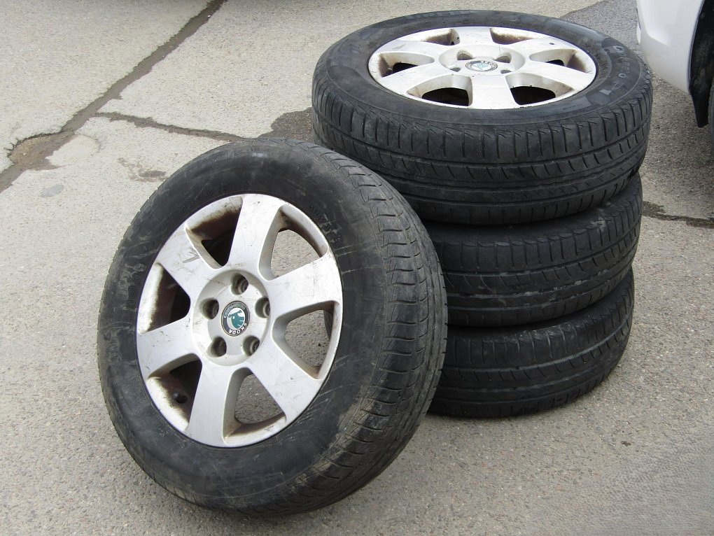 Škoda Octavia II 1.6FSi 