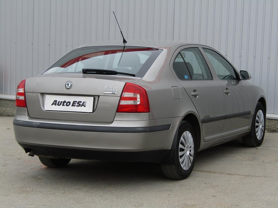 Škoda Octavia II 1.6FSi 