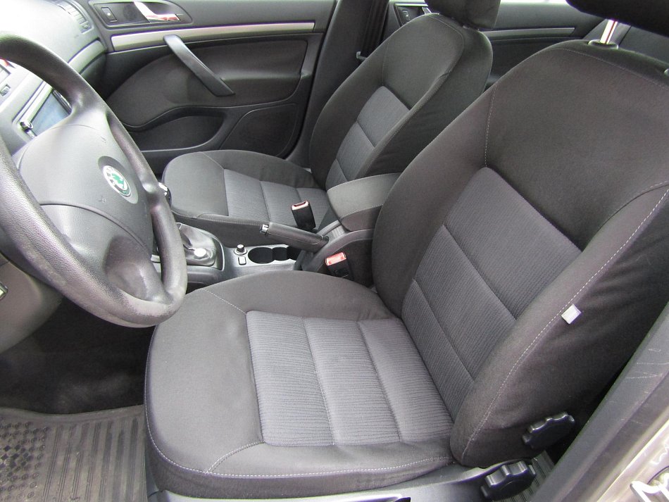 Škoda Octavia II 1.6FSi 