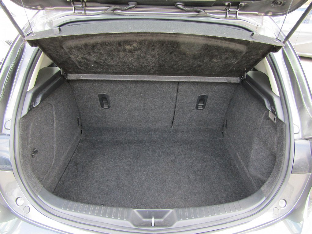 Mazda 3 1.6 i 