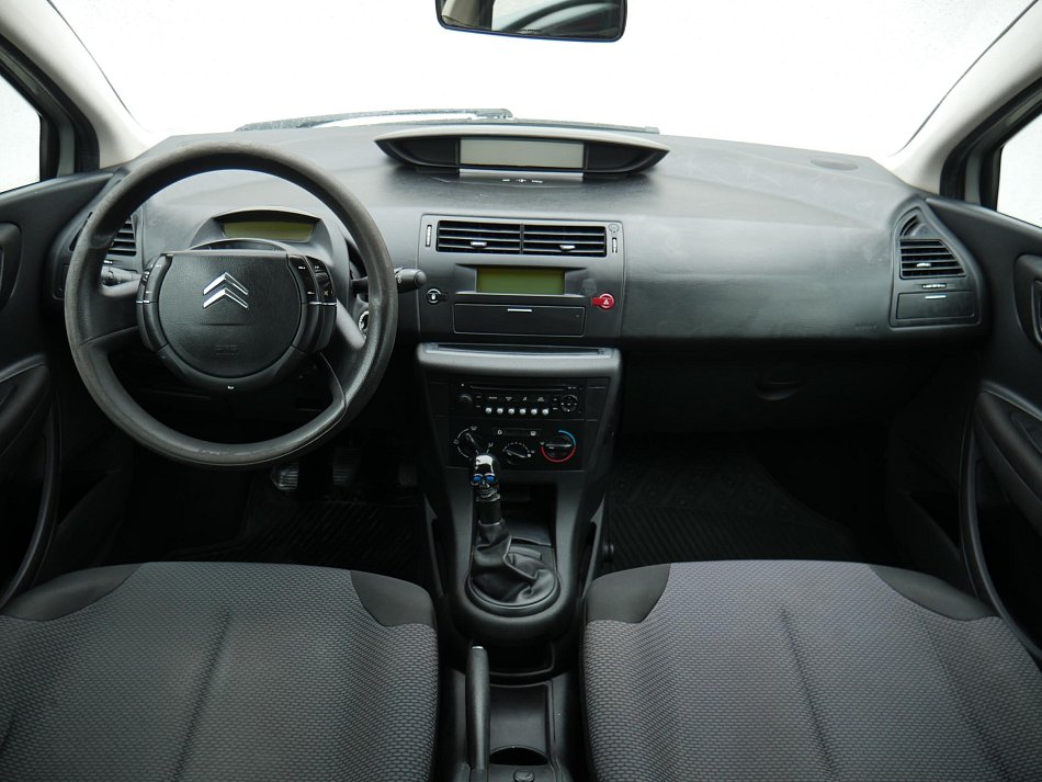 Citroën C4 1.4i 