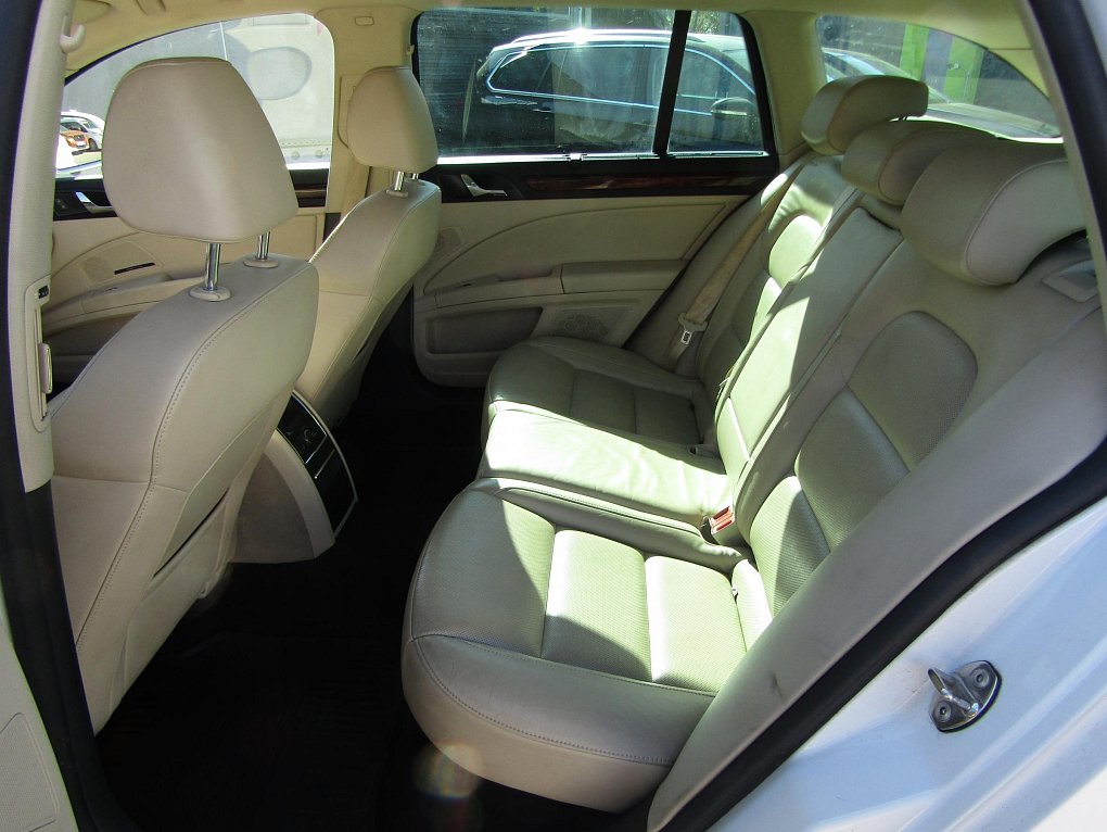 Škoda Superb II 2.0 TDi Elegance