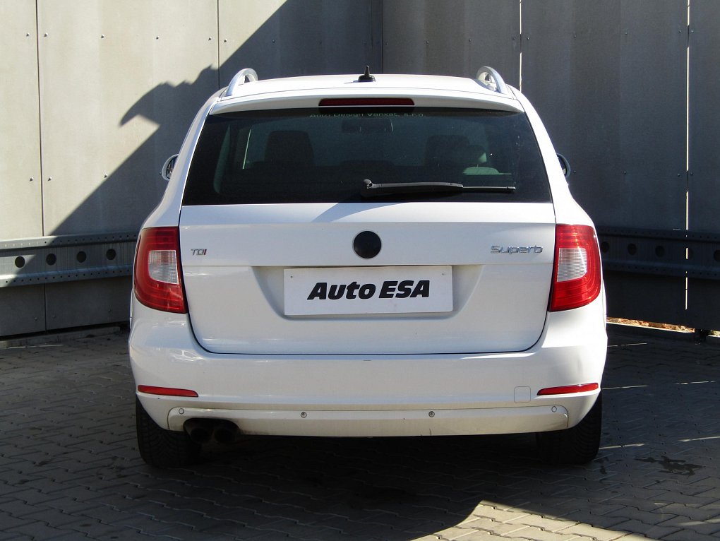 Škoda Superb II 2.0 TDi Elegance
