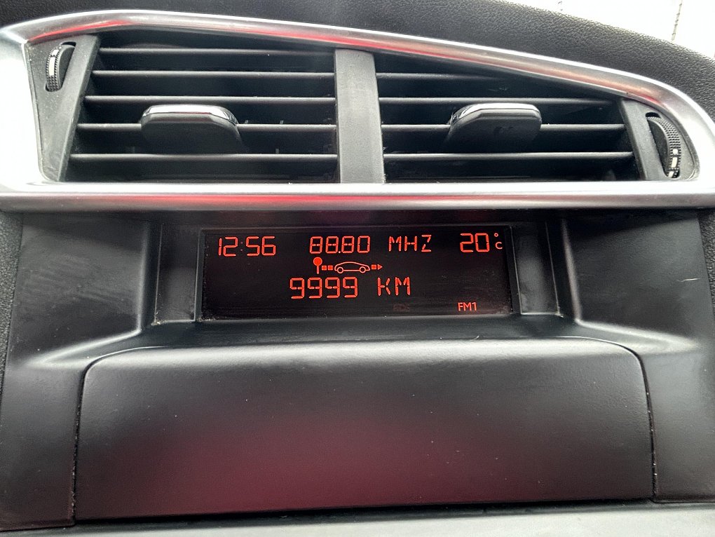 Citroën C4 1.4i 