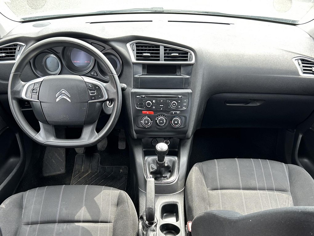 Citroën C4 1.4i 